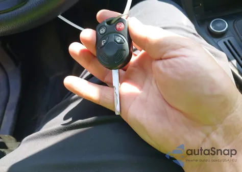 2017 Ford Focus S z USA, uszkodzony, nr VIN 1FADP3E22HL307064